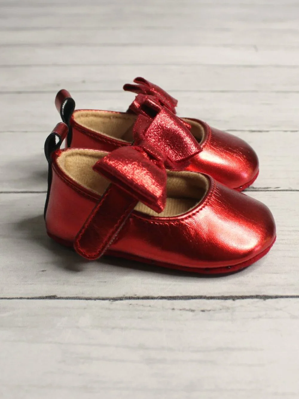 Target Baby Girl's Red Mary Jane Dress Shoes Size 3-6 Months Bows Metallic